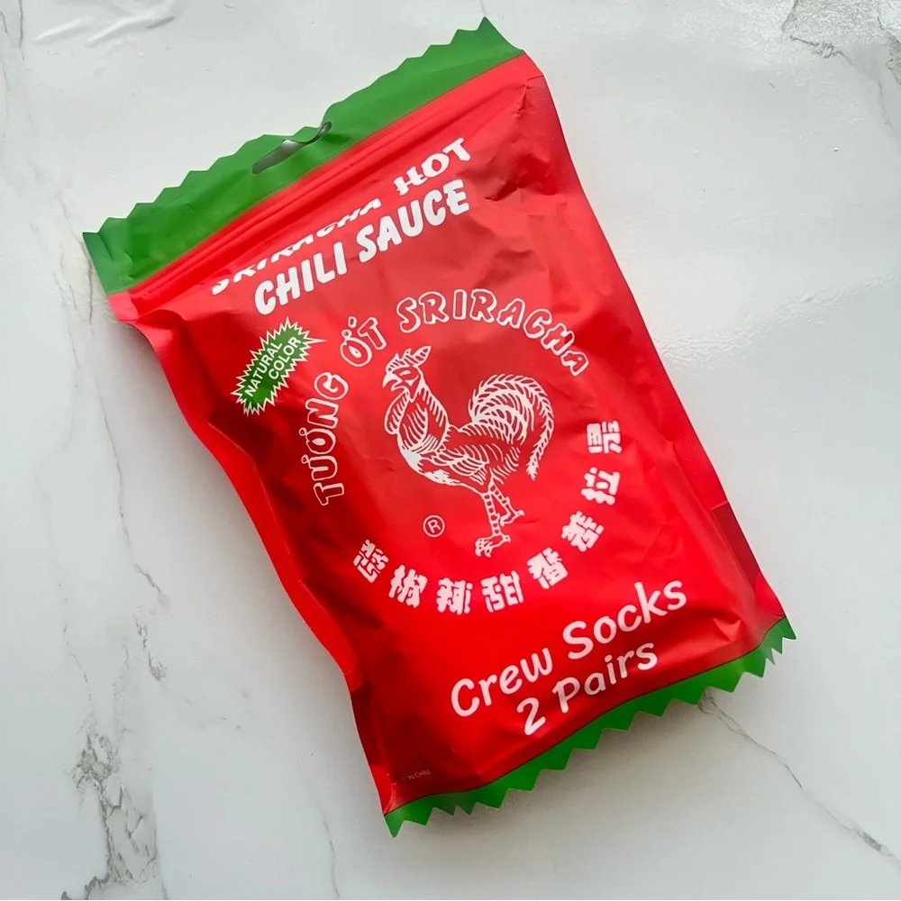 NEW Sriracha 🌶️ Crew Socks - 2 Pairs - Picture 5 of 5